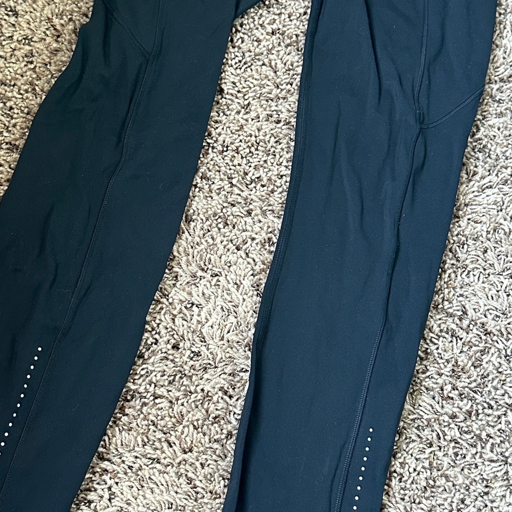 Lululemon - Picture 4 of 4